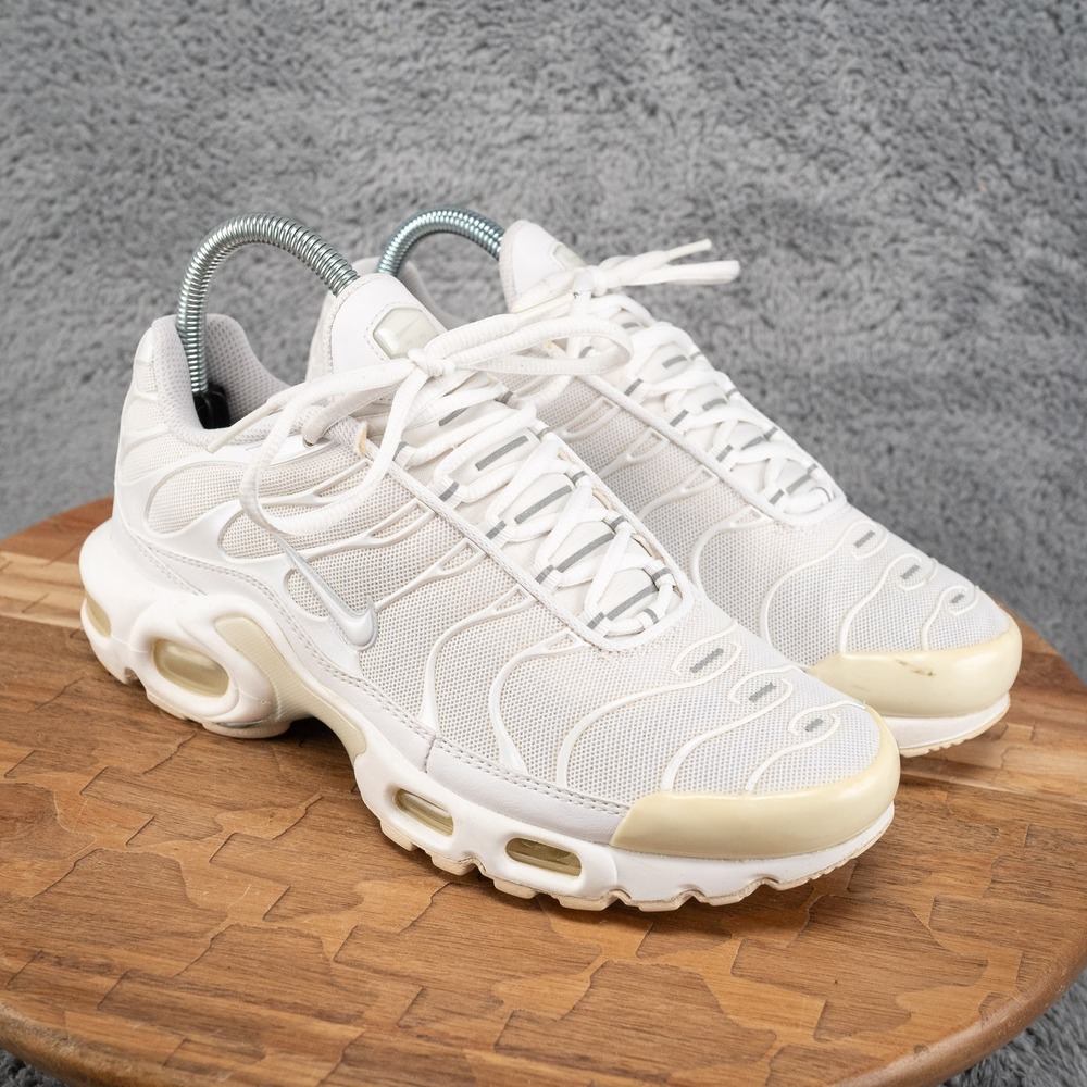 Nike Air Max Plus Shoes Women's Size 8 Triple White Pure Platinum TN DM2362-100